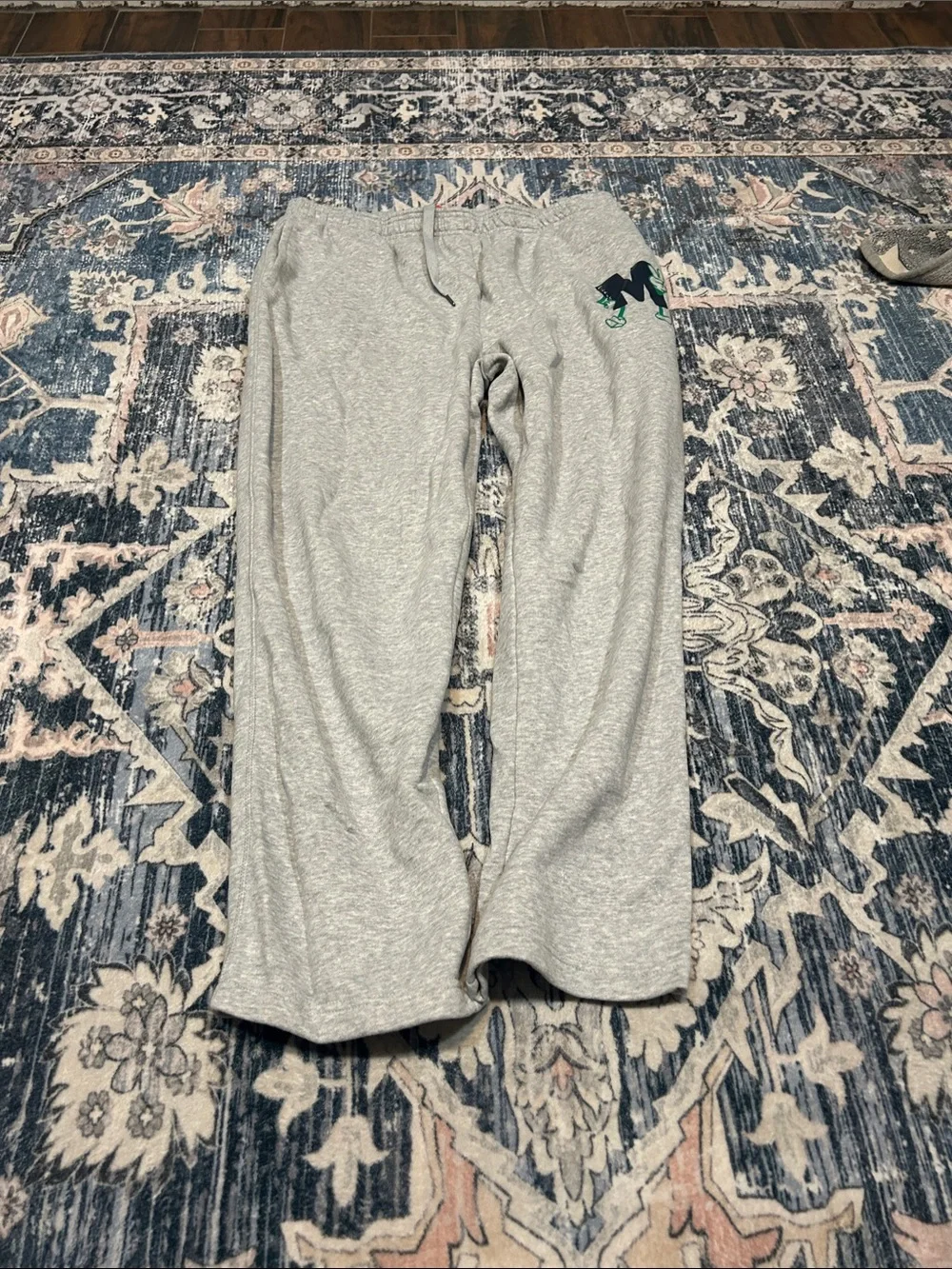 Light Gray Kids Sweatpants with Side Graphic